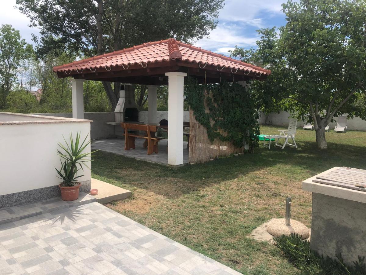 Holiday Home Visnja نين المظهر الخارجي الصورة